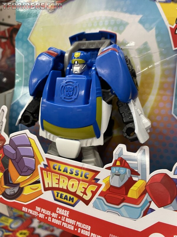 Rescue Bots Academy Classic Heroes Team Wave 2 Heatwave & Chase  (8 of 10)